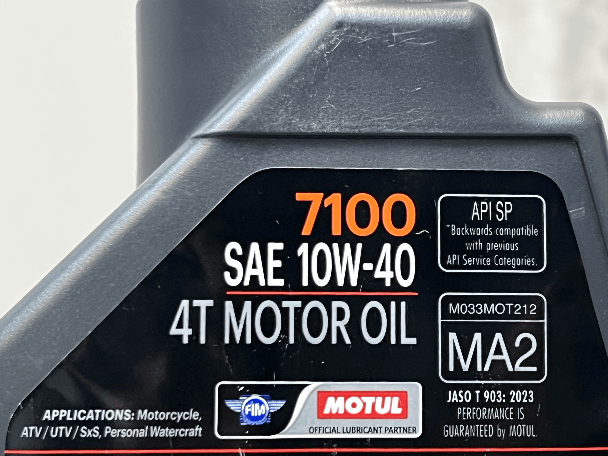 روغن موتور مخصوص موتور های دنده ای موتول 10W40 مدل 7100 MOTUL — تصویر ۵