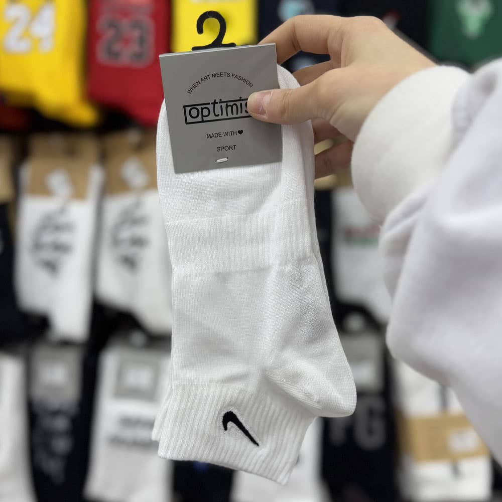 جوراب مچی آپتیمیست گلدوزی سفید و مشکی — تصویر ۷