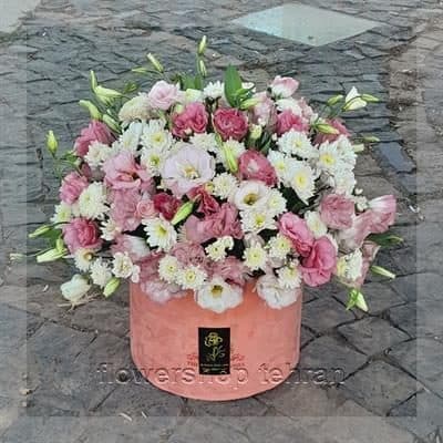 گلفروشی نزدیک بلوار نلسون ماندلا خیابان گلفام — تصویر ۲