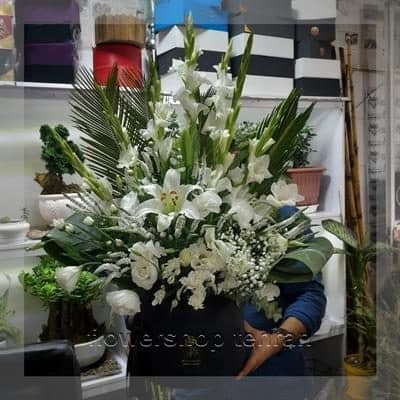 گلفروشی نزدیک پارک لاله
