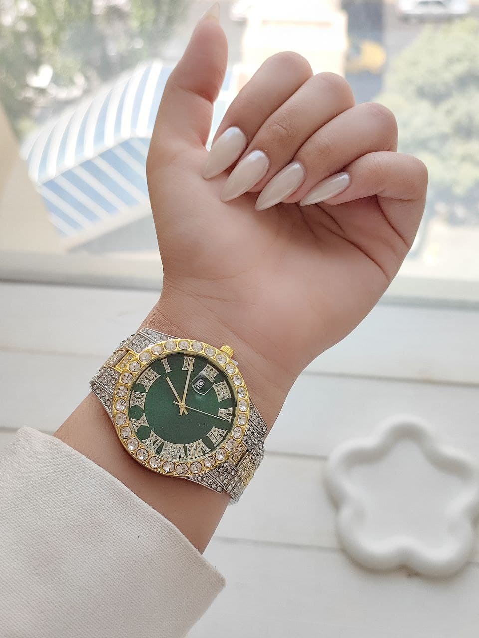 ساعت زنانه جدید پرنگین رنگ ثابت کیفیت عالی دارای رنگ بندی متنوع کد 1923612