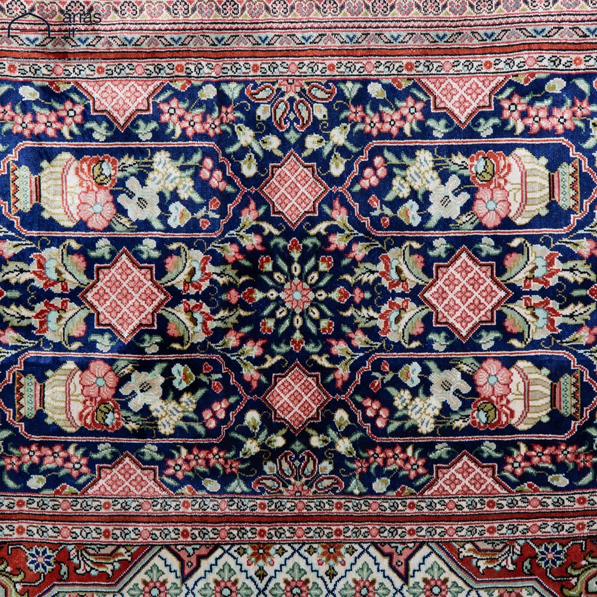 فرش دستباف شش متری تمام ابریشم طرح قابی مارک عربلو کد D02544G — تصویر ۸