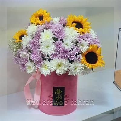 گلفروشی نزدیک بلوار عربشاهی در تهران — تصویر ۲