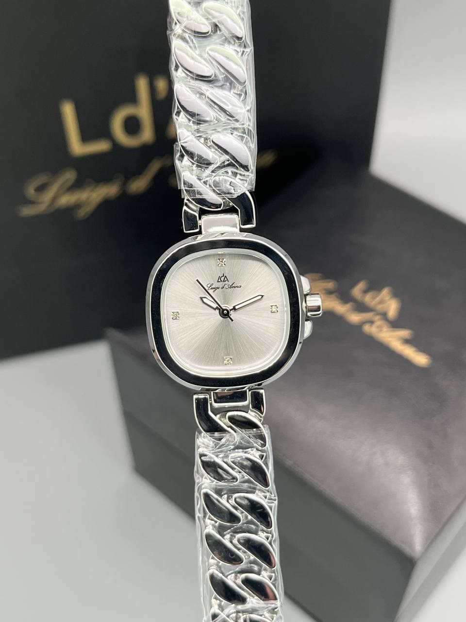 ساعت زنانه اورجینال مارک LDA کیفیت عالی رنگ ثابت کد 1923554