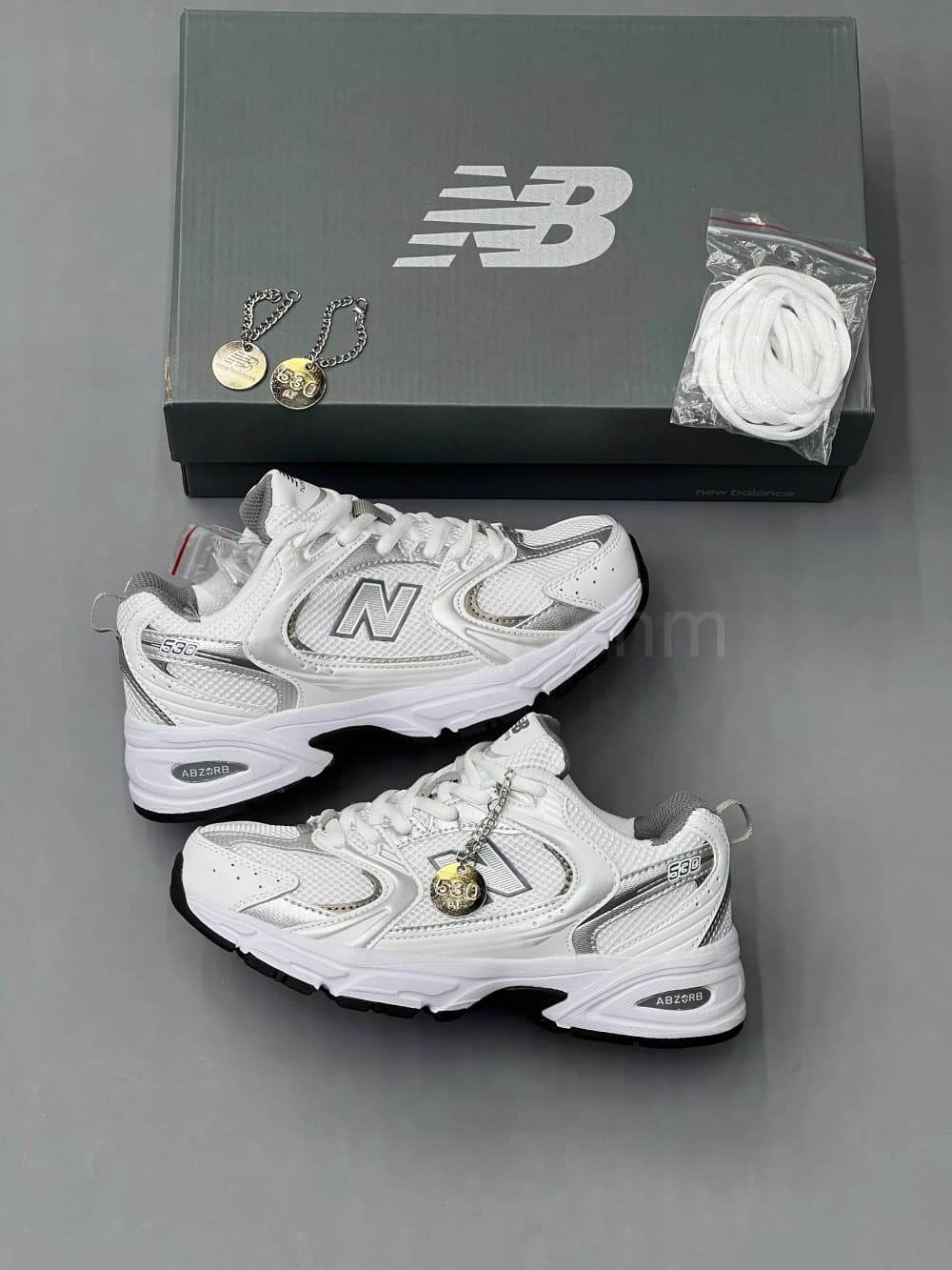 کتونی نیوبالانس 530 سفید نقره‌ای New Balance