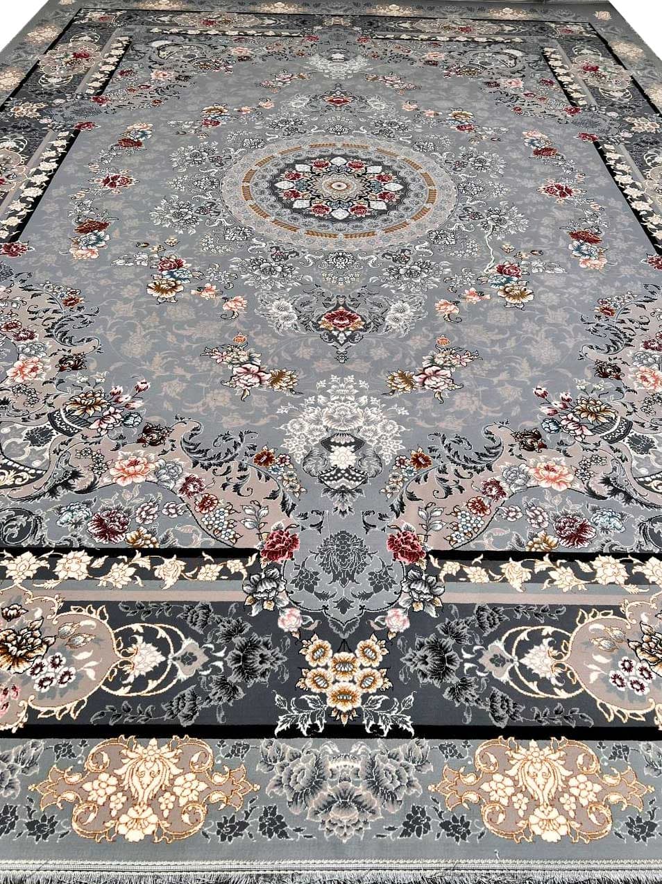 فرش طرح سارا نقره ای 700 شانه تراکم 2550 کد 6800