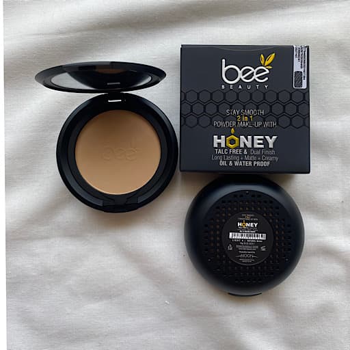 پنکیک بی بیوتی شماره لایت 4 bee beauty foundation powder lightحجم10گرم