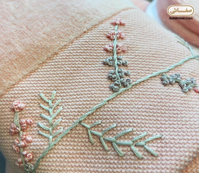 سرویس حوله عروس و داماد طرح گندم کرم و گلبهی — تصویر ۴