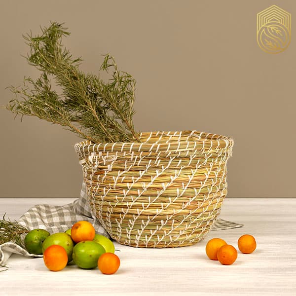 سبد حصیری دسته دار عریان بافی sh393