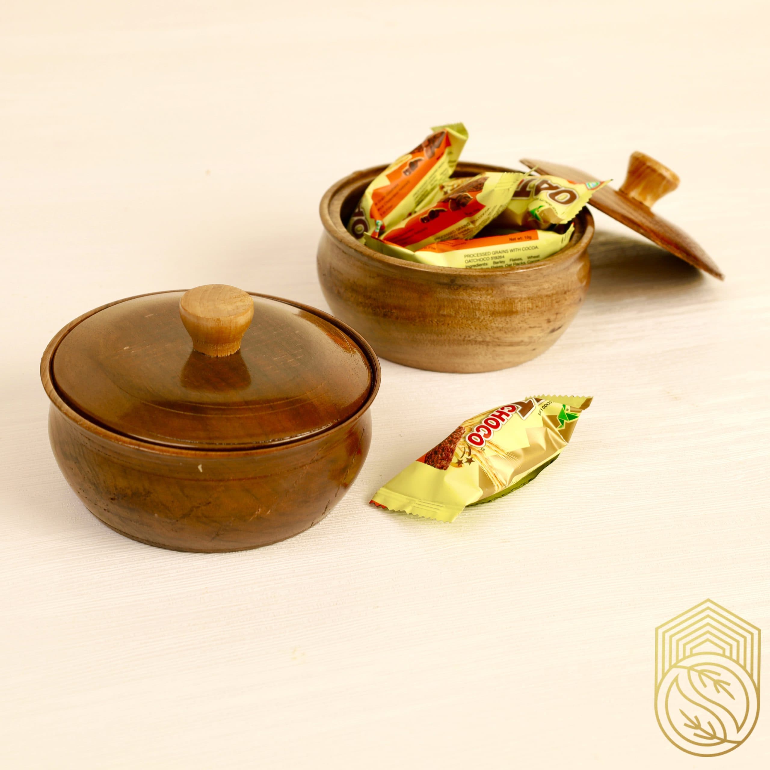 قندان چوبی خراطی گردو sh289