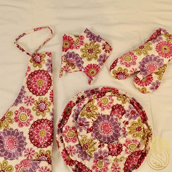 سرویس آشپزخانه پارچه ای 8 تکه گلدار کد sh195