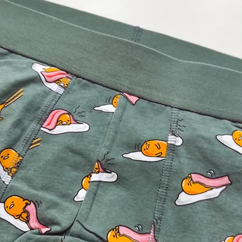 شورت مردانه پادار H&M اورجینال طرح نیمرو زمینه سبز — تصویر ۲