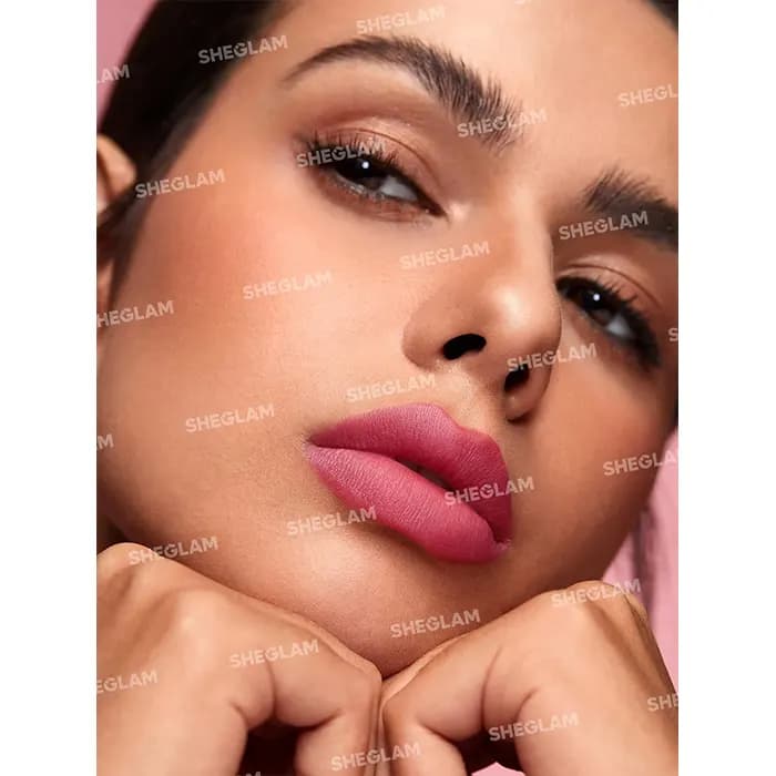 رژ جامد مات شیگلم Sheglam سری Matte Allure رنگ Peony — تصویر ۵