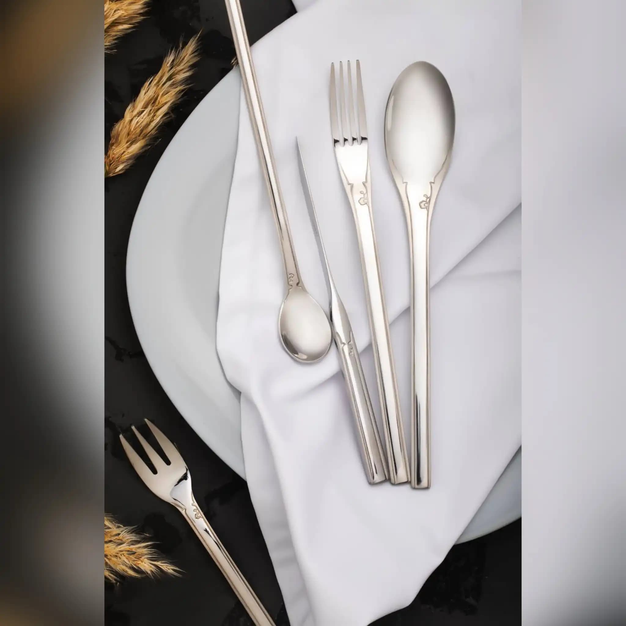 سرویس قاشق چنگال 30 نفره بارونیا مدل 311s