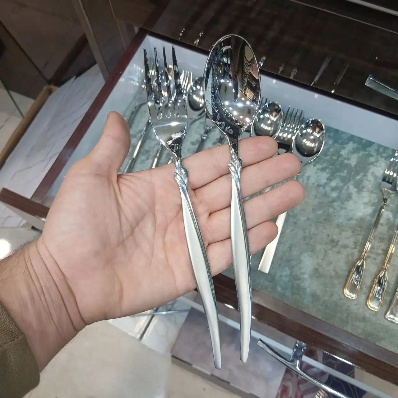 سرویس قاشق چنگال 18 نفره اس جی مدل 249s — تصویر ۳