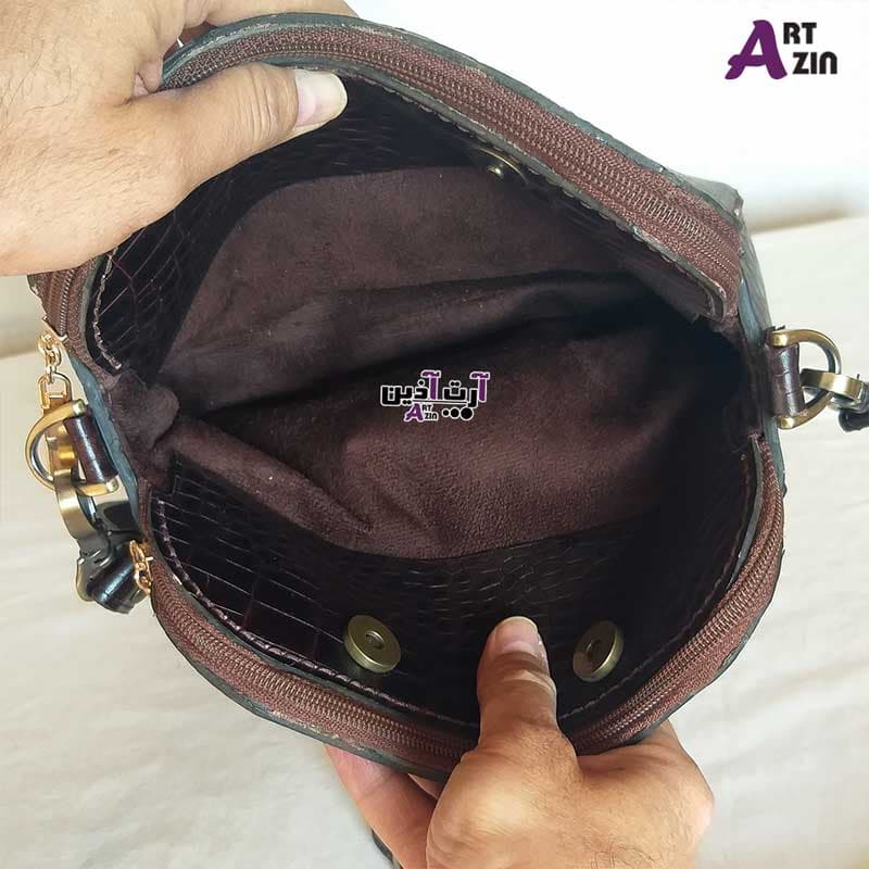 کیف چرم دست دوز زنانه قهوه ای مدل دو زیپ – کد : 2 – 1703 — تصویر ۳