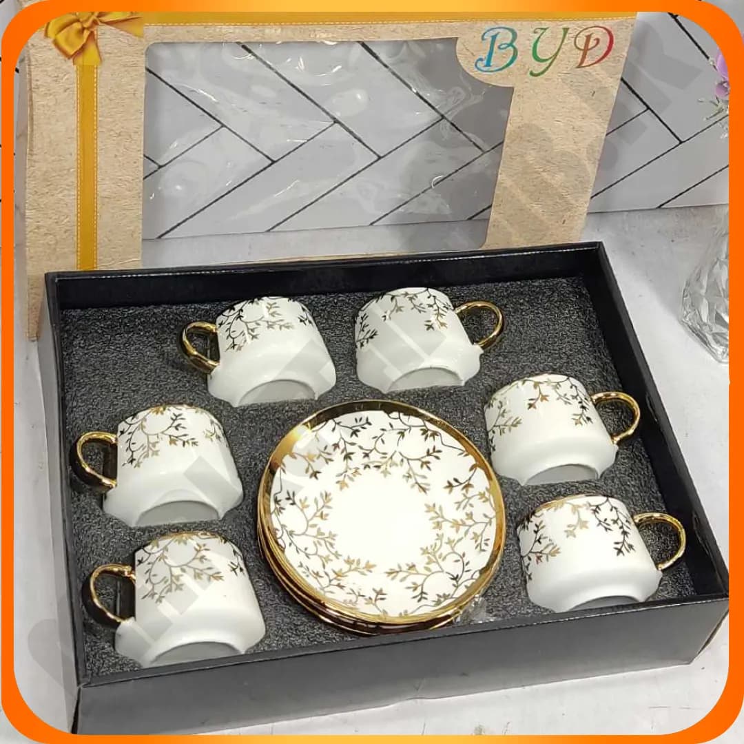 ست فنجان نعلبکی طرح شکوفه چینی 18-827 بلینا