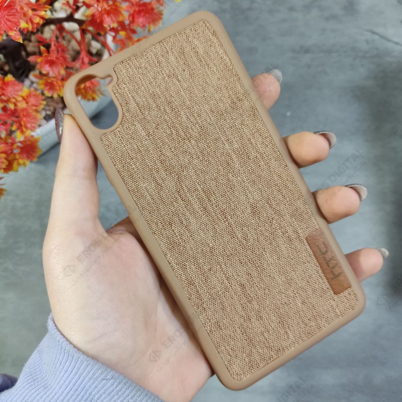گارد گوشی HTC D826 ژله ای پشت پارچه ای لوگو چرم