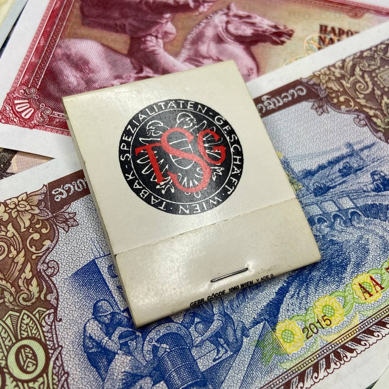 کبریت کتابی مدل ۵۱