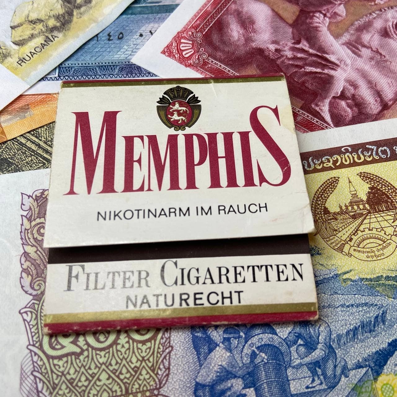 کبریت کتابی مدل ممفیس — تصویر ۳