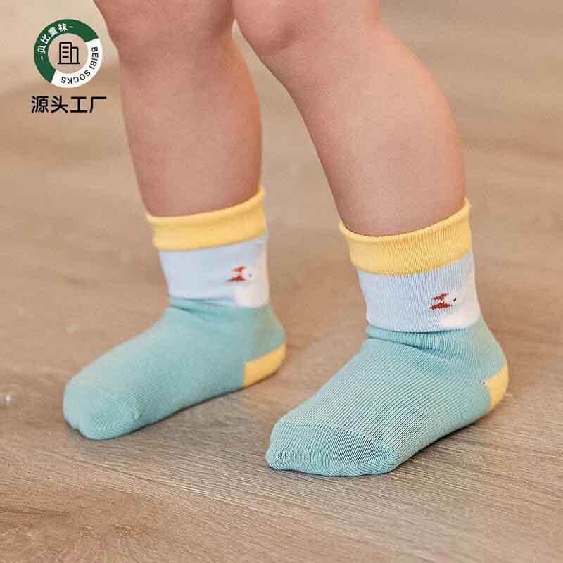 جوراب بچه گانه طرح اردک مجموعه 4 عددی — تصویر ۶