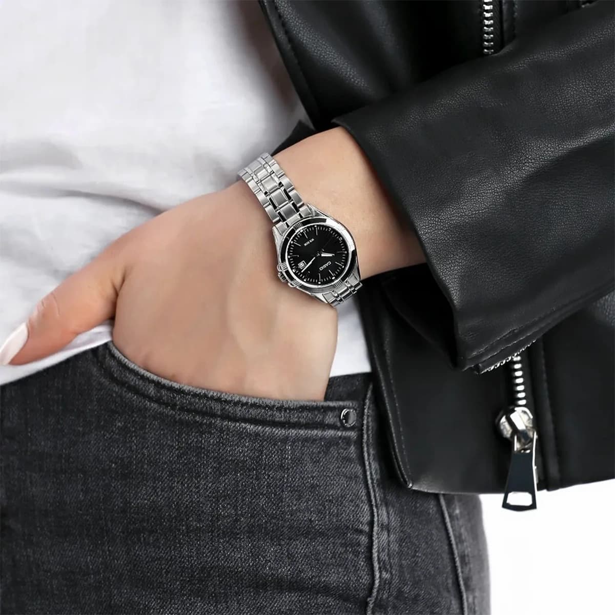 ساعت مچی زنانه کاسیو مدل Casio LTP-1308D-1AVDF — تصویر ۷