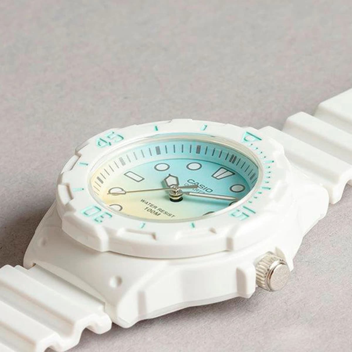 ساعت مچی زنانه کاسیو مدل Casio LRW-200H-2E2V — تصویر ۸