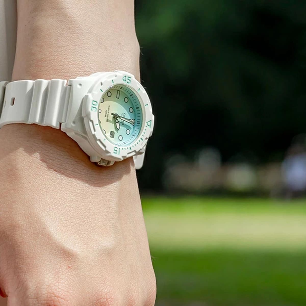 ساعت مچی زنانه کاسیو مدل Casio LRW-200H-2E2V — تصویر ۷