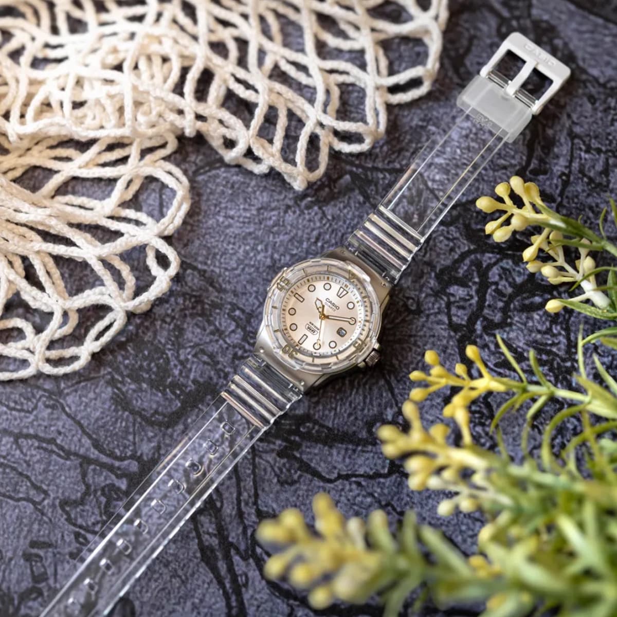 ساعت مچی زنانه کاسیو مدل Casio LRW-200HS-7EV — تصویر ۵