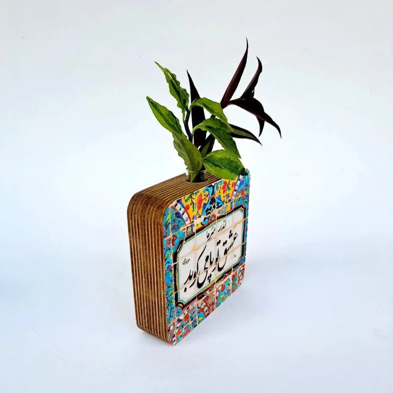 گلدان چوبی طرح عشق تو