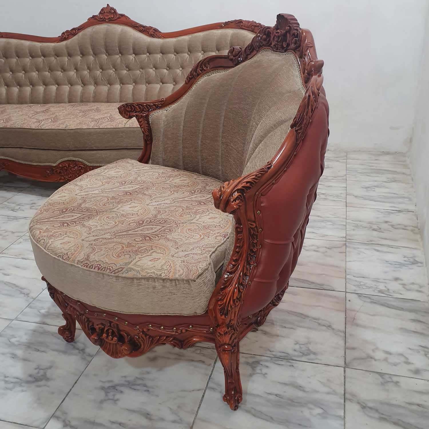 مبل نئو کلاسیک هنریک