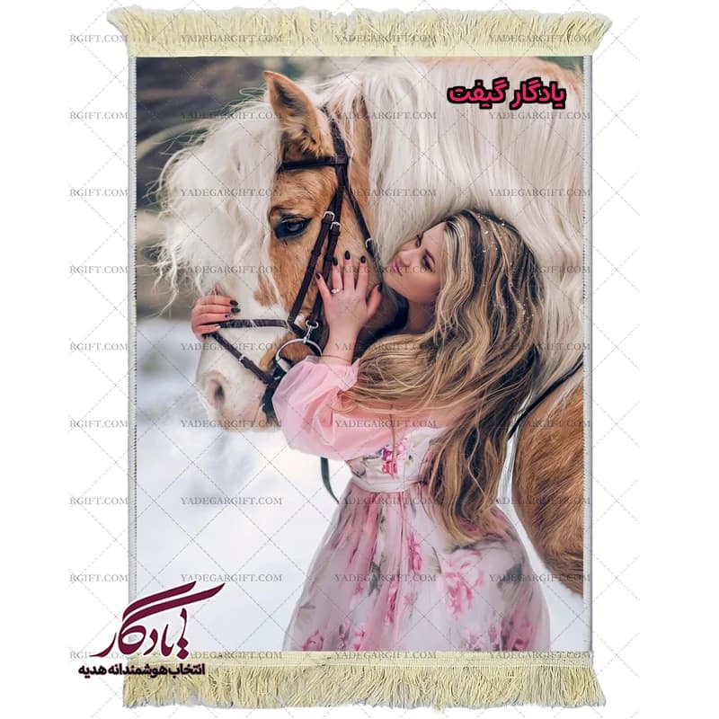 تابلو فرش ماشینی طرح دوشیزه و طلایی کد d59