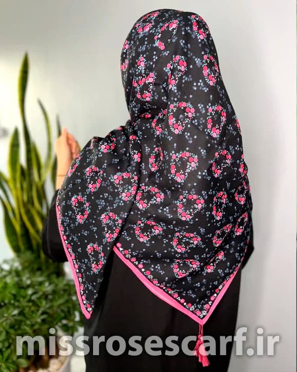 روسری قواره 120 کد M208 — تصویر ۳