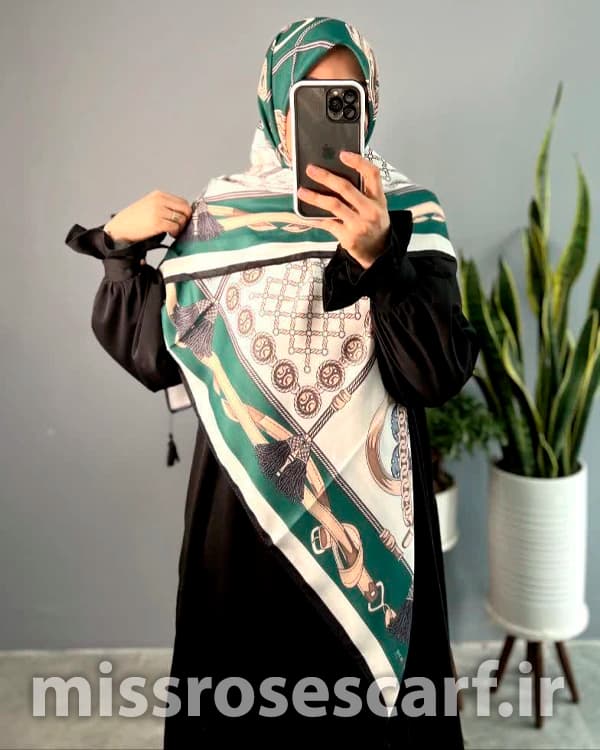 روسری نخی طرح آیناز — تصویر ۴