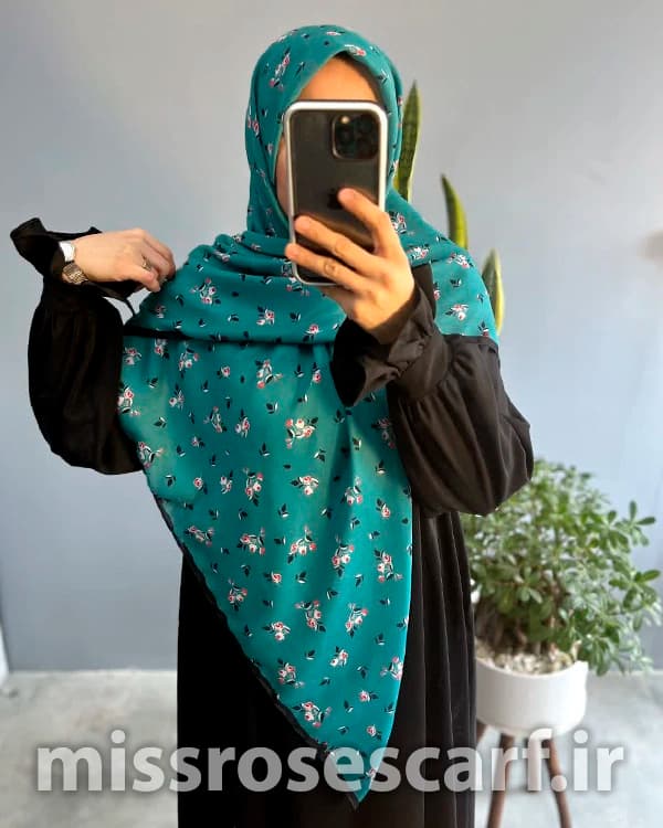 روسری نخی طرح Alisa