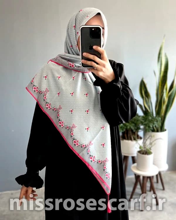 روسری قواره 120 طرح Noora