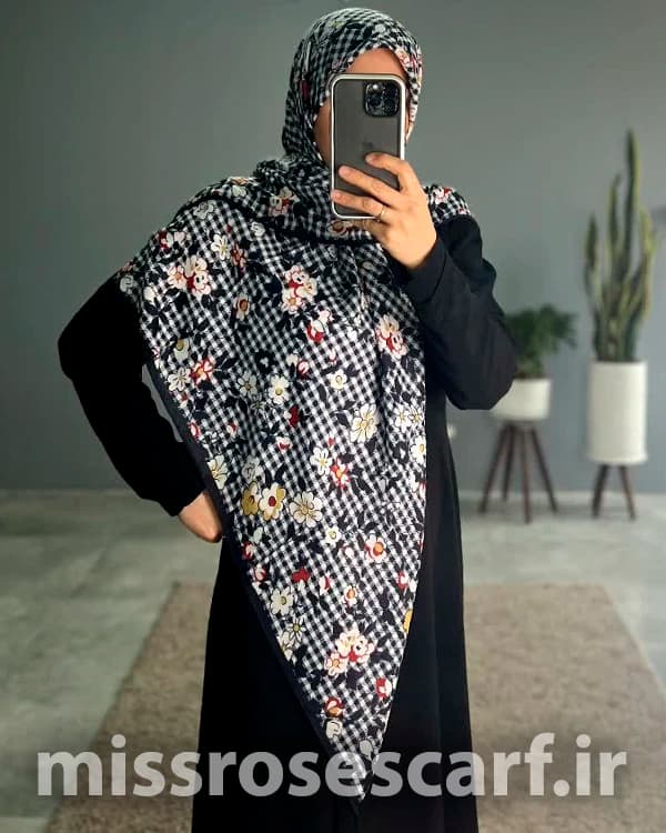 روسری نخی طرح Rebeca