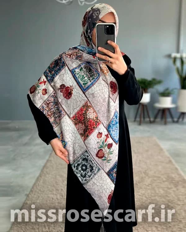 روسری طرح یلدا کد L214