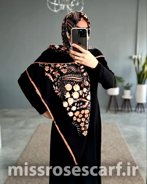 روسری طرح یلدا کد L206
