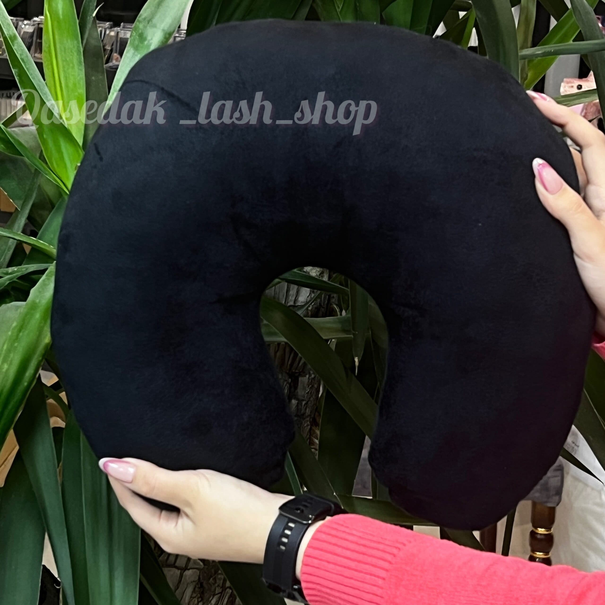 گردنی یوشکل مژه
