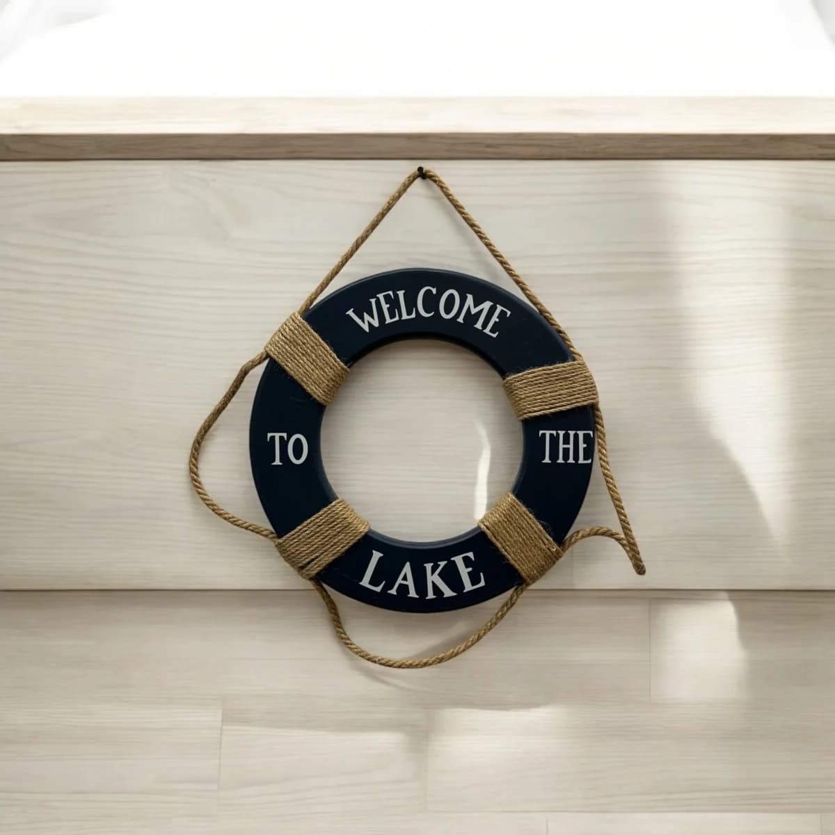 دیوارکوب Welcome طرح حلقه نجات