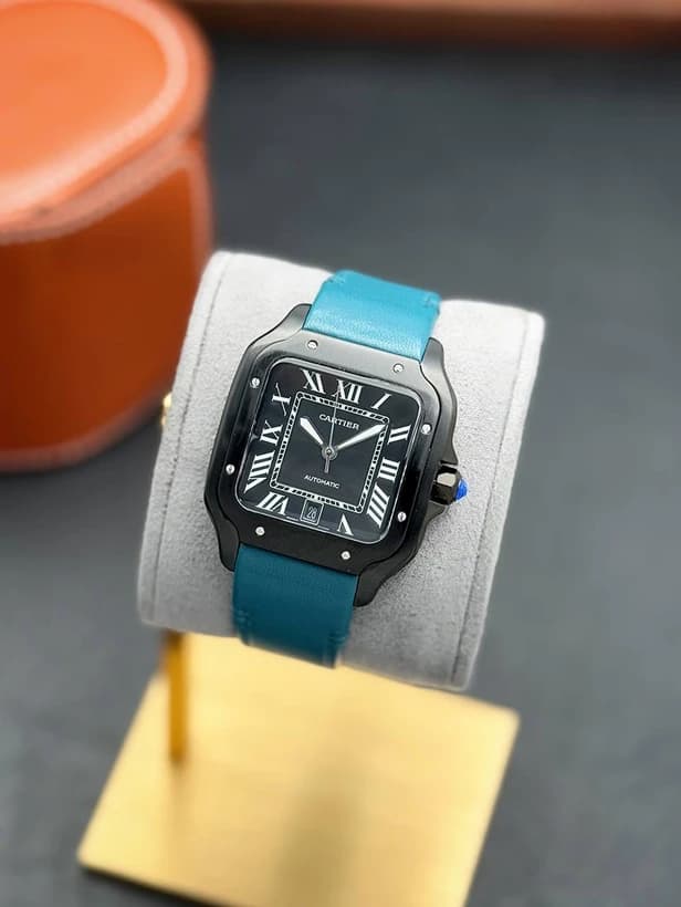 ساعت مچی کارتیه سانتوس | Cartier Santos | مشکی-آبی صفحه مشکی رپلیکا ایتالیا