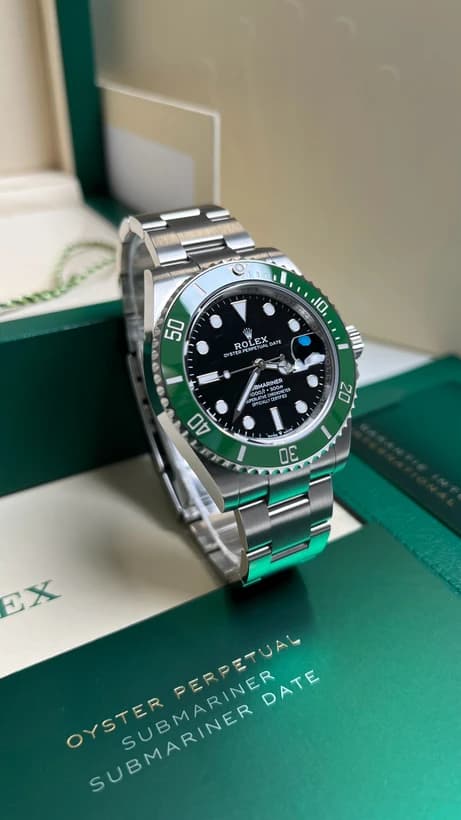 ساعت مچی رولکس ساب‌مارینر | Rolex Submariner | نقره ای-سبز صفحه مشکی رپلیکا ایتالیا