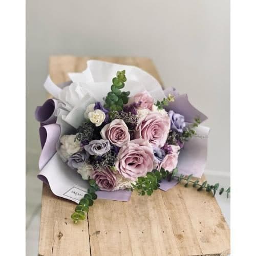 دسته گل خاص به مناسبت ۲۲ بهمن 9723