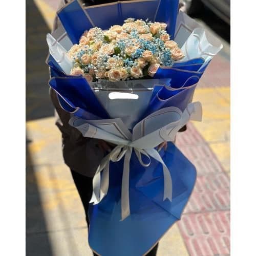 گل شیک و زیبا بزرگ و لوکس برای تبریک به مناسبت روز داروساز 9589 — تصویر ۲