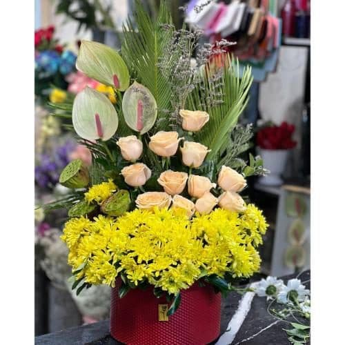 سبد و دسته گل بزرگ و لوکس برای تبریک روز استاد 9538 — تصویر ۲