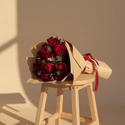 دسته گل رز متوسط با کاغذ پیچی کاهی – موژان|گلفروشی آنلاین