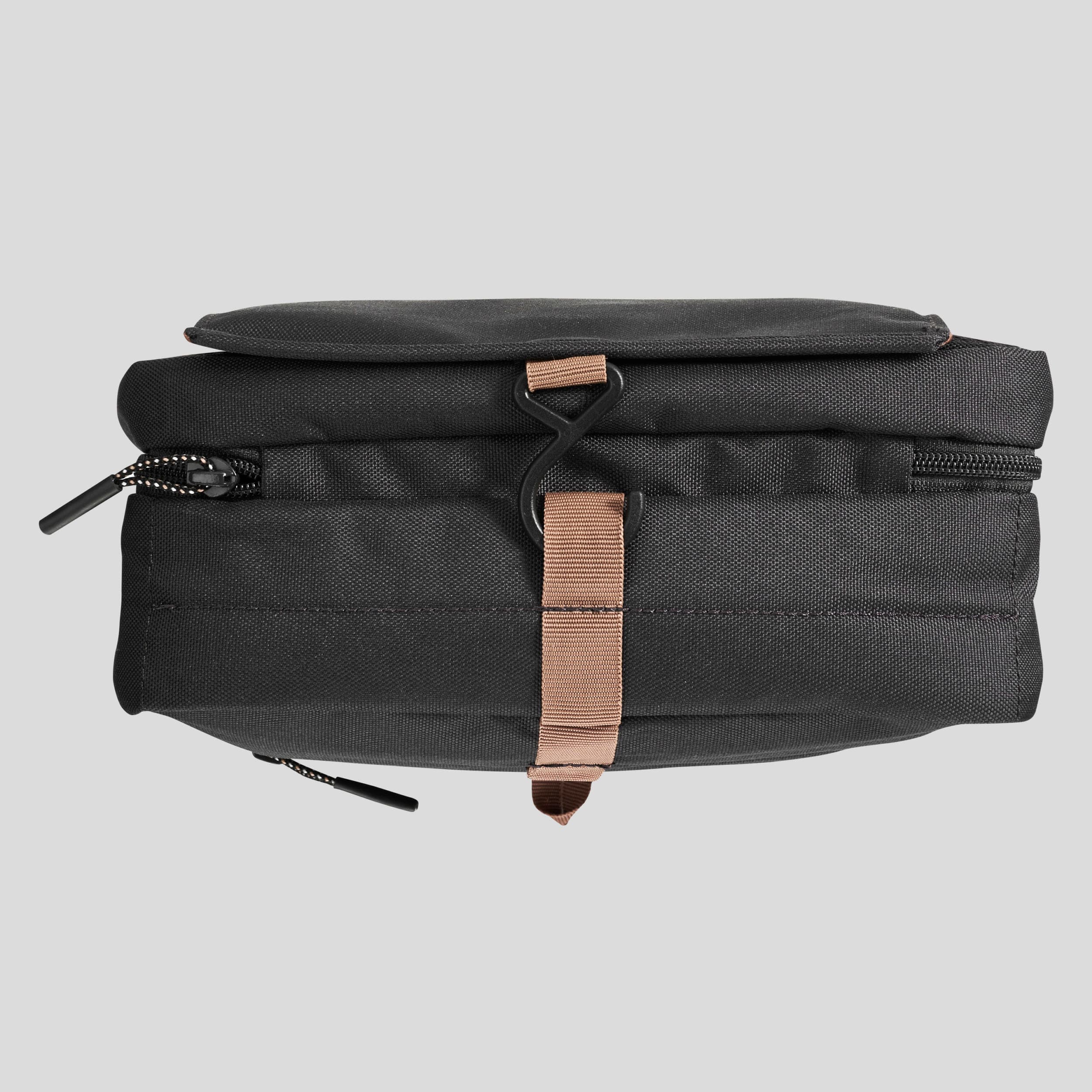 کیف لوازم آرایشی و مسافرتی فورکلاز Forclaz Travel / Cosmetic Bag – Black — تصویر ۶