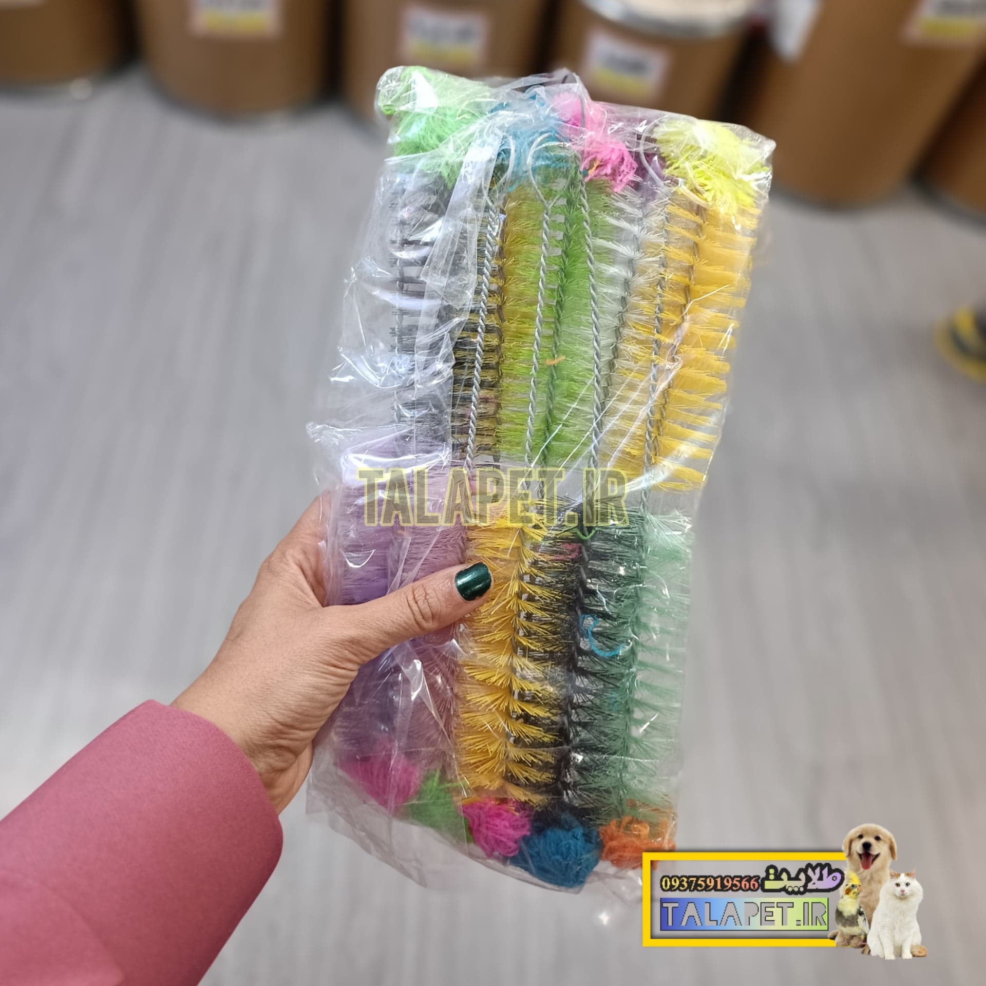 فرچه شست و شوی ظرف آبخوری پرندگان — تصویر ۳