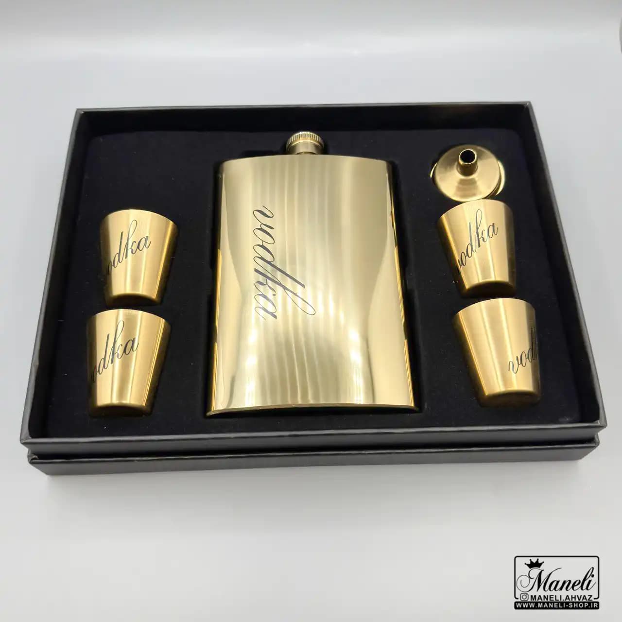 ست هیپ فلاسک و شات طلایی ساده 14040811 — تصویر ۳